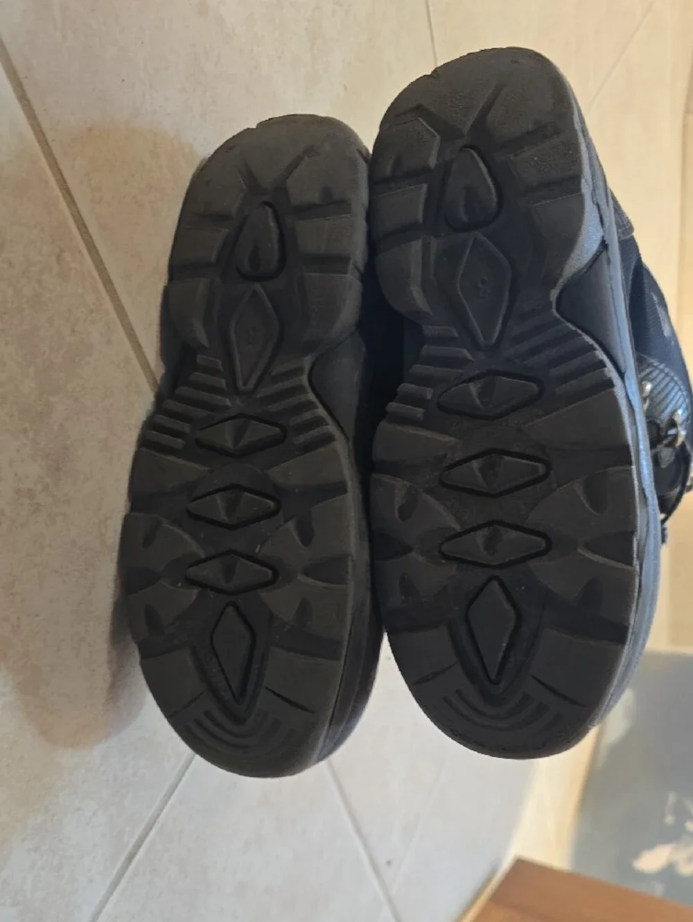 Kamik Kids Black Insulated Snow Boots with Toggle Laces Size 3